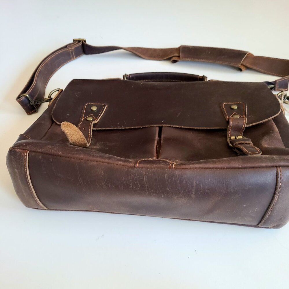 Vintage unisex brown leather brief case/document/laptop bag with long strap. - Picture 8 of 10